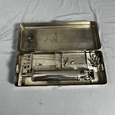 Kit de jeringa médica vintage Foto 1 de 3