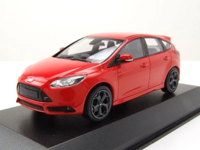 Ford Focus St 2011 Rosso Modellino Auto 1:43 Maxichamps - Immagine 1 di 4