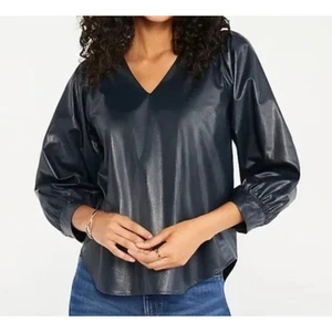 ¡NUEVO CON ETIQUETAS! Top Ann Taylor imitación cuero cuello en V azul marino talla pequeña pequeña - Imagen 1 de 9