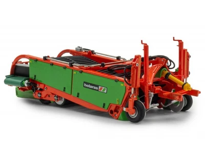 UNIVERSAL HOBBIES,Pick-up HOLARAS UR 135, 1/32, UH6403 - Image 1 of 2