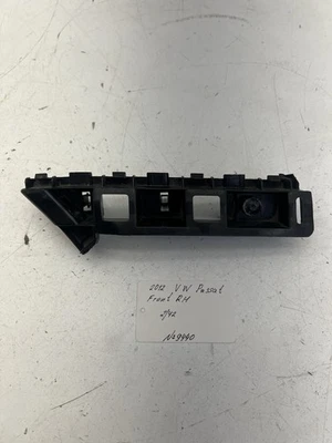 Soporte de parachoques delantero derecho Volkswagen Passat 2012-2015 OEM. Foto 1 de 4