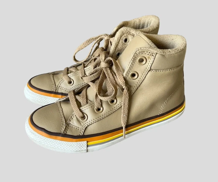 Tênis Converse Chuck Taylor All Star couro tamanho 3 júnior com cadarço - Imagem 1 de 4