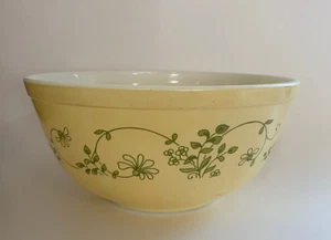 Vintage Pyrex 403 Shenandoah Yellow Green Floral Mixing Nesting Bowl 2.5 Liters - Picture 1 of 8