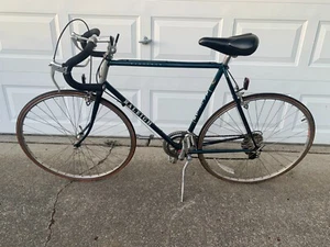 Vintage Raleigh Steel frame Metallic Green Road Bike - Picture 1 of 11