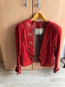 Rotes Trachten Lederkostüm, Jacke und Rock, Gr. 40 + weiße Bluse mit Stickerei - Bild 1 von 7