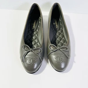 CHANEL ballerina flats Grey Quilted Insoles  sz 35.5 - Picture 1 of 13