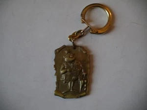 PORTE CLÉ MÉTAL FLEUVE NOIR FRÉDÉRIC DARD SAN ANTONIO BERURIER RARE - Picture 1 of 2