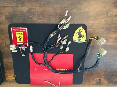 FERRARI 308-Gts-208-Gts CONSOLA CENTRAL CABLEADO VENTANA # 117012 es pieza OEM. Foto 1 de 4