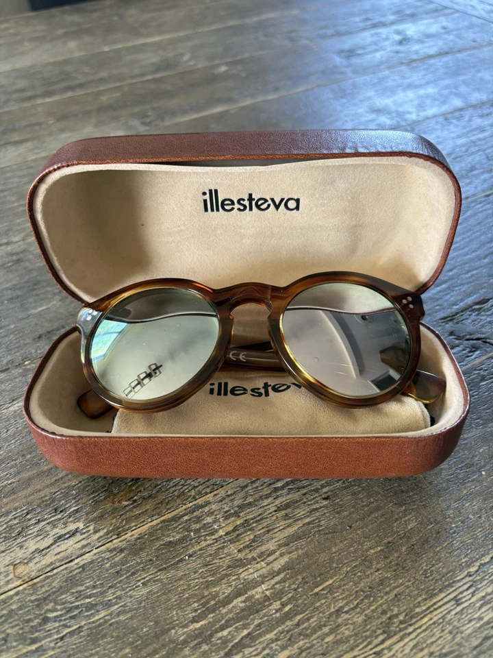 Gafas de sol Illesteva, hechas a mano, hechas en Italia, gafas de sol usadas Foto 1 de 4