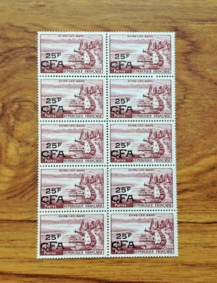 Block of 10 Reunion CFA France 1955 Evian Les Bains 25F CFA overprint MNH Stamps - Image 1 of 3