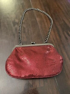 Express Mujer Brillo Rojo Metálico Bolso de Noche con Correa de Cadena Pequeño NUEVO - Imagen 1 de 8