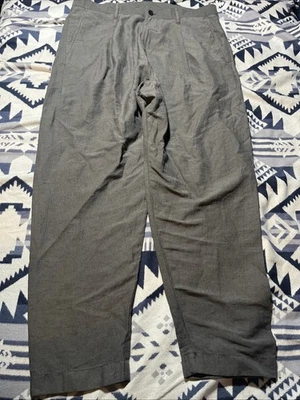 Pantalones plisados de tiro alto Outlier de lino inyectado Highdarts 34 Foto 1 de 4