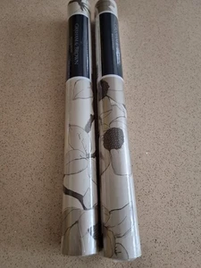 2 rollos de papel tapiz Graham & Brown Elinor floral crema y dorado metálico - Imagen 1 de 6