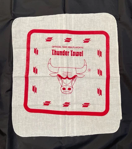 Chicago Bulls NBA 1988 Playoffs Thunder Towel SportsVision Basketball Jordan Cover