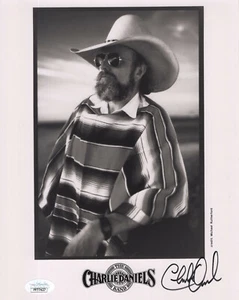 CHARLIE DANIELS HAND SIGNED 8x10 PHOTO BEST POSE EVER MUST SEE JSA - Picture 1 of 1