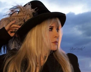 STEVIE NICKS PHOTO REPRINT "FLEETWOOD MAC" VERY BEAUTIFUL! F1 - Picture 1 of 4