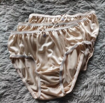 Conjunto de 3 bragas de bikini de nailon sedoso para mujer talla L beige 32”-38” calzoncillos suaves Foto 1 de 4