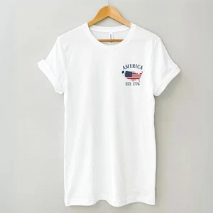 America Est 1776 USA Flag 4th of July Unisex T-Shirt Small Left Chest Print - Bild 1 von 2