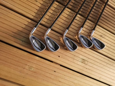 wilson d9 irons 6-pw graphite shafts - Image 1 of 4
