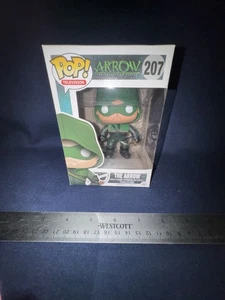 NeW Funko Pop Arrow ** The Arrow ** 207  VAULTED Stephen Amell RaRe - Picture 1 of 6