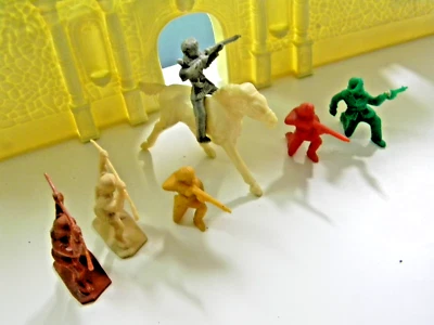 6 defensores Coonskin 60mm de Alamo años 50 Timmee Foto 1 de 4