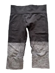 LULULEMON Women's Grey Black Flow Crop Leggings - Size 8 US / 12 Aus - Picture 1 of 8