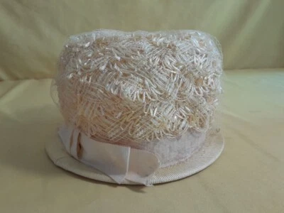 1950-60 Vintage RUFFLE CLOCHE HAT  BUCKET  CHURCH WEDDING TEA Original BOX O11 - Image 1 of 4