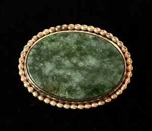 Vintage Jade/Nephrit Brosche WRE Richards 12k Gold Filled Pin filigraner Rand - Bild 1 von 5