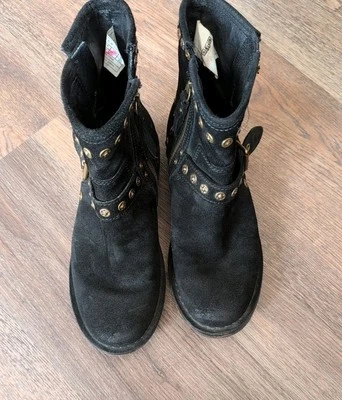 UGG Mujeres Fabrizia Negro Gamuza Moto Motociclista Tachuelas Hebilla Cremallera Botines talla 6 Foto 1 de 4