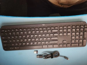 Logitech MX Keys for Business Wireless Smart Illuminating K/B Graphite Bluetooth - Picture 1 of 3