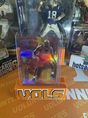 2000-01 Fleer Ultra 2 Ball Lamar Odom #1 TB Platinum /100 - Image 1 of 3