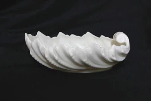 Lenox Shell Open Candy Relish Nut Tray Dish Milk Glass Vintage - Picture 1 of 7