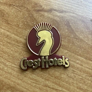 Crest Hotels Plastic Badge.  - Picture 1 of 2