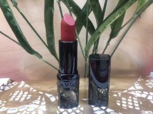 Avon True Color lipstick Perfectly Matte Rouge A Levres Red Supreme - Picture 1 of 4