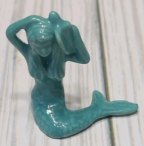 Vintage Wade Whimsies rote Rose Tee Meerjungfrau Figur Maritim Wunderland Serie - Bild 1 von 2