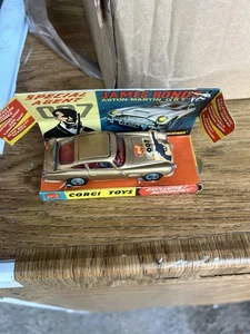 Corgi Toys 261 James Bond DB5 VGC - Picture 1 of 7
