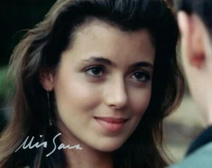 Foto firmada por Mia Sara 8x10 DEBE VERSE muy bonita autografiada + certificado de autenticidad - Imagen 1 de 1