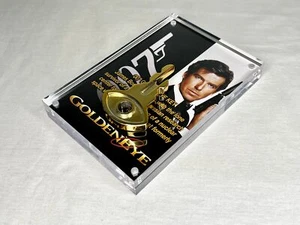 007, James Bond, llave dorada Goldeneye, metal chapado en oro, placa de exhibición - Imagen 1 de 9