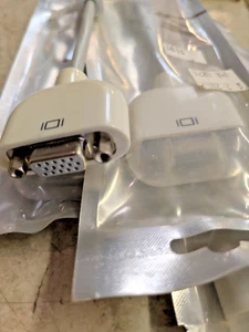 Mini- DVI to VGA adapter, 6 inch cable. - Picture 1 of 4