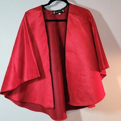 Capa vermelha tamanho único feita à mão acabamento preto vermelho sólido - Imagem 1 de 4