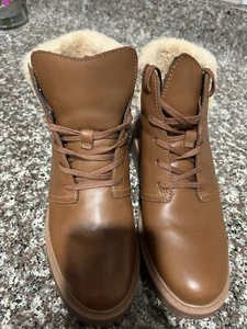 Women’s Clark’s Collection Leather Boots Sz 7 - Picture 1 of 9