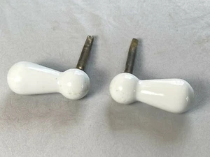 Par de asas antiguas para inodoro de porcelana, herrajes antiguos de baño, juego a juego - Imagen 1 de 10