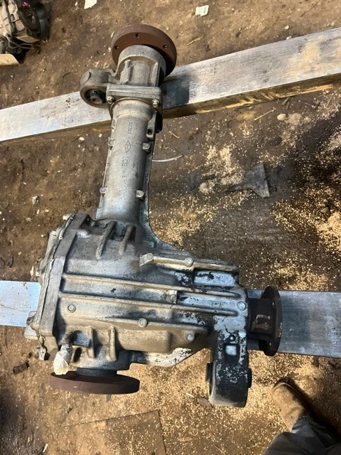 Nissan Titan Armada 2004-2014 eje delantero portador diferencial relación 3,357 - usado Foto 1 de 1