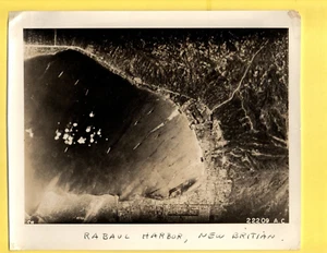 WWII aerial Photo USAF Flying Fortresses bombing of Rabaul harbor, New Britain - Picture 1 of 2