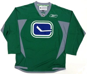 VANOUVER CANUCKS GREEN REEBOK PREMIER PRACTICE JERSEY NEW WITH TAGS - Picture 1 of 3