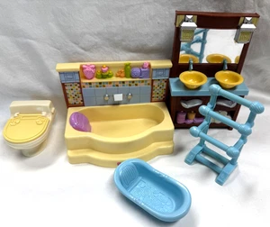 FISHER PRICE LOVE FAMILY MUEBLES PARA CASA DE MUÑECAS - JUEGO DE BAÑO - 2008 - Imagen 1 de 18