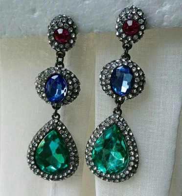 Pendientes de estrás de vidrio de tres pisos rojos, azules y verdes con halos de cristal blanco Foto 1 de 4