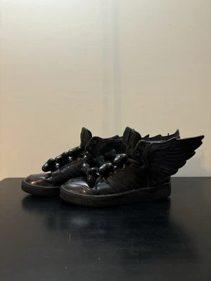 Size 9.5 - adidas Jeremy Scott x Wings 2.0 Black - Photo 1/4