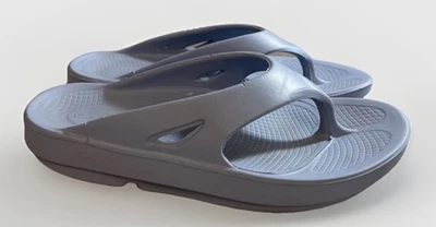 Oofos Ooriginal Recovery 凉鞋女式 9 男式 7 丁字裤拖鞋 Periwinkle — 第 1/4 张图片