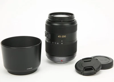 Panasonic Lumix G Vario 45-200mm f/4-5.6 MEGA O.I.S. MFT Zoom Lens H-FS045200 - Image 1 of 4